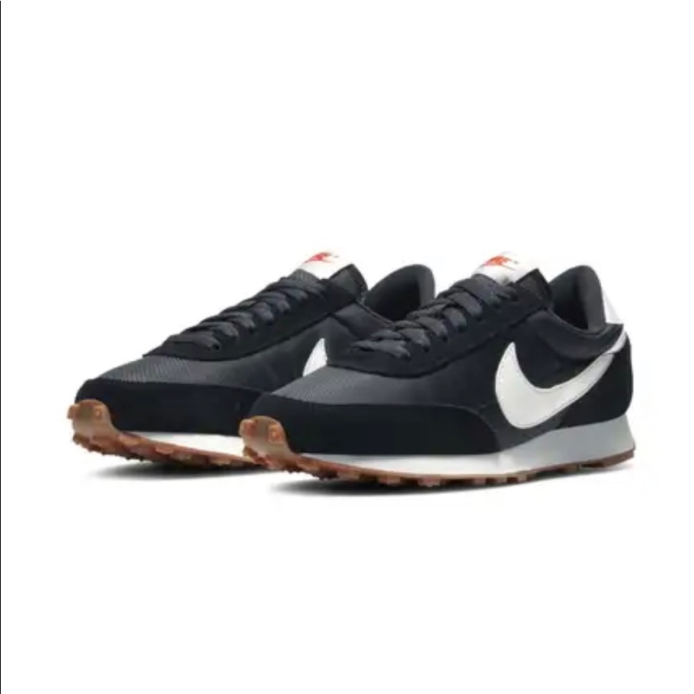 Nike Daybreak Sneaker Black Size 6.5